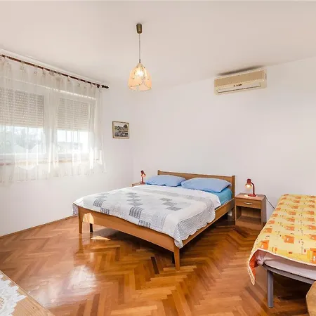 Jerko Apartment *